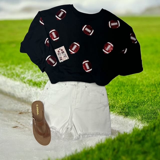 Football game outfit for hot weather