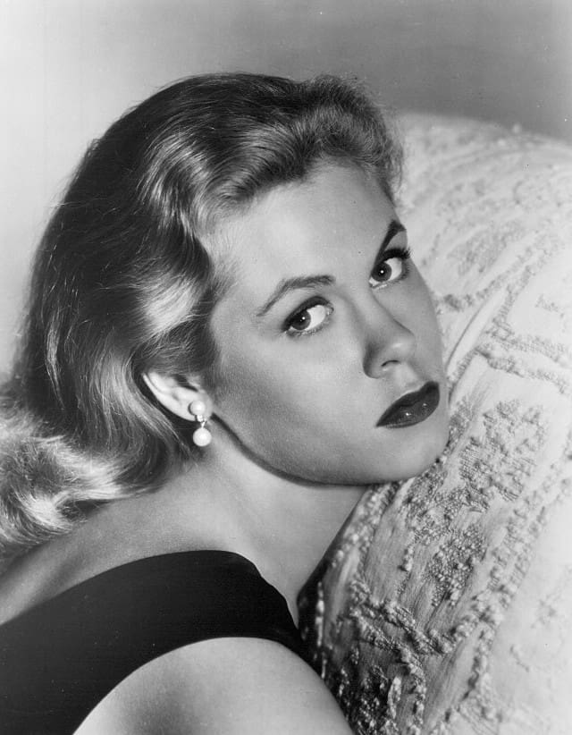 Elizabeth Montgomery 1959