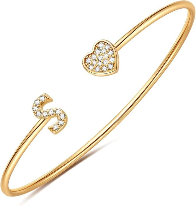 Bracelet with letter S and heart